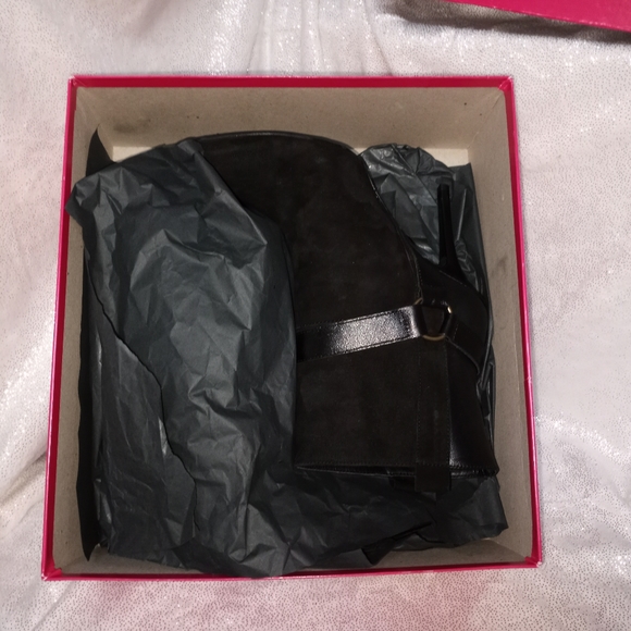 B2 (Browns shoes) stiletto booties - Picture 9 of 11